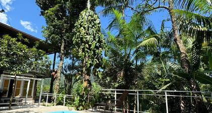 House with lounge balcony and panoramic view in Vargem Grande,
