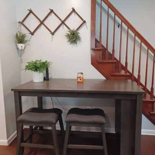 Spacious 4-bedroom family-friendly home with outdoor space in welcoming Ephrata.