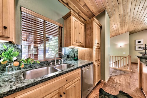 lx26 Luxury South Lake Tahoe Home