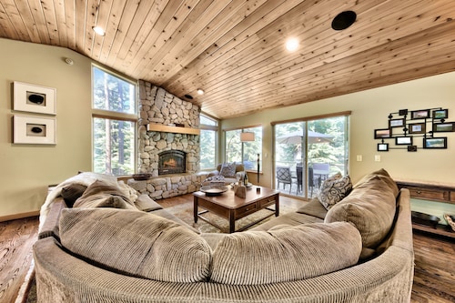 lx26 Luxury South Lake Tahoe Home