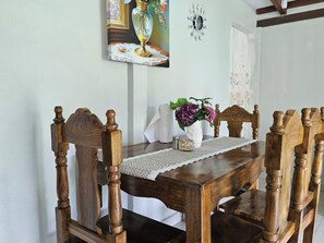 Dining - Casa Grace 1-bedroom house in delightful Isla San Blas,La Libertad, El Salvador. (La Libertad)
