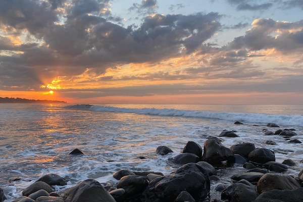Espreguiçadeiras, toalhas de praia
