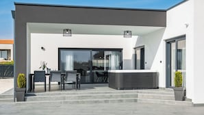Outdoor dining - Villa Orbanić (Istria - Žminj) (Žminj)