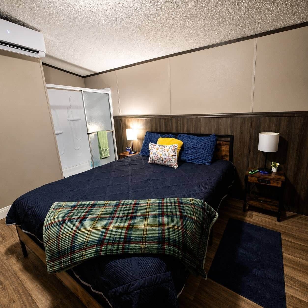 1 chambre, bureau, fer et planche à repasser, accès au Wi-Fi (inclus)