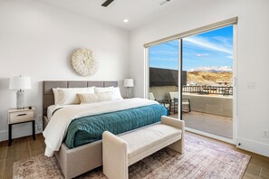 7 bedrooms, iron/ironing board, free WiFi, bed sheets