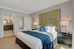 1 bedroom, WiFi, bed sheets - Experience Serenity: A Luxury MGM Signature Stay (Las Vegas)