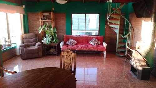 3-bedroom bed & breakfast in charming El Quisco with WiFi