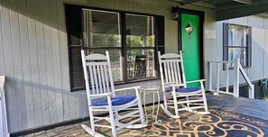 Terrace/patio - Emerald Cottage Oasis (Jacksonville)