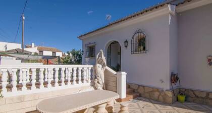 House with sea views - Cucarres