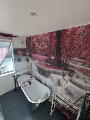 Hair dryer, towels - Spacious 3B Home with Garden in Central Ipswich (Suffolk)