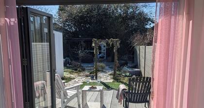 Spacious 3B Home with Garden in Central Ipswich