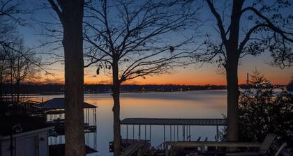 1 Bedroom Pet Friendly Guest House at Sunset Family Lake House with dock access