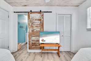 4 Schlafzimmer, BĂŒgeleisen/BĂŒgelbrett, kostenloses WLAN, BettwĂ€sche