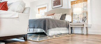 New Studio Apt w/ KING Bed- 1mi. to Columbia`s Sq!