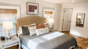 1 bedroom, desk, iron/ironing board, WiFi