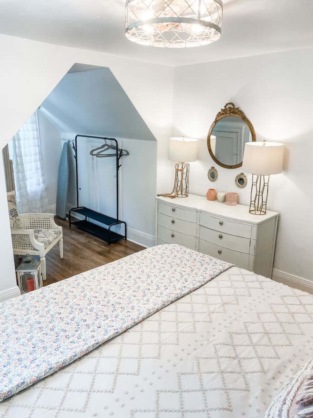 1 soverom, skrivebord, strykejern/-brett og wi-fi