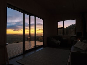 Luxury Cabin, Hot Tub, Sea View - Beresford Heights (transfer to the lodge via ATV) | 1 bedroom, premium bedding, down comforters, laptop workspace