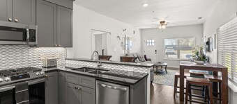 Hill Country Hideout - Cozy 2 bedroom 2 Bath Townhome off of Main Street