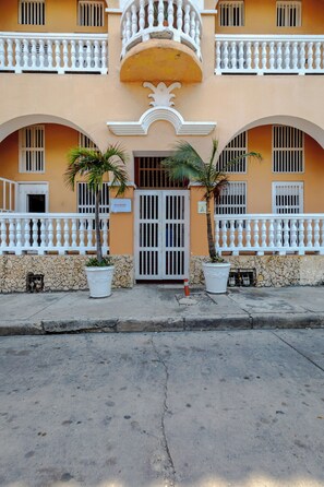 Exterior detail - 2 BR Walled City Loft Jacuzzi - Downtown (Cartagena de Indias)