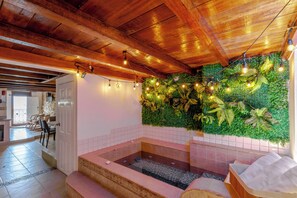 Spa - 2 BR Walled City Loft Jacuzzi - Downtown (Cartagena de Indias)