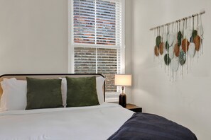 2 bedrooms, desk, iron/ironing board, free WiFi