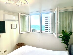 1 Schlafzimmer, Schreibtisch, Bügeleisen/Bügelbrett, Reisekinderbett