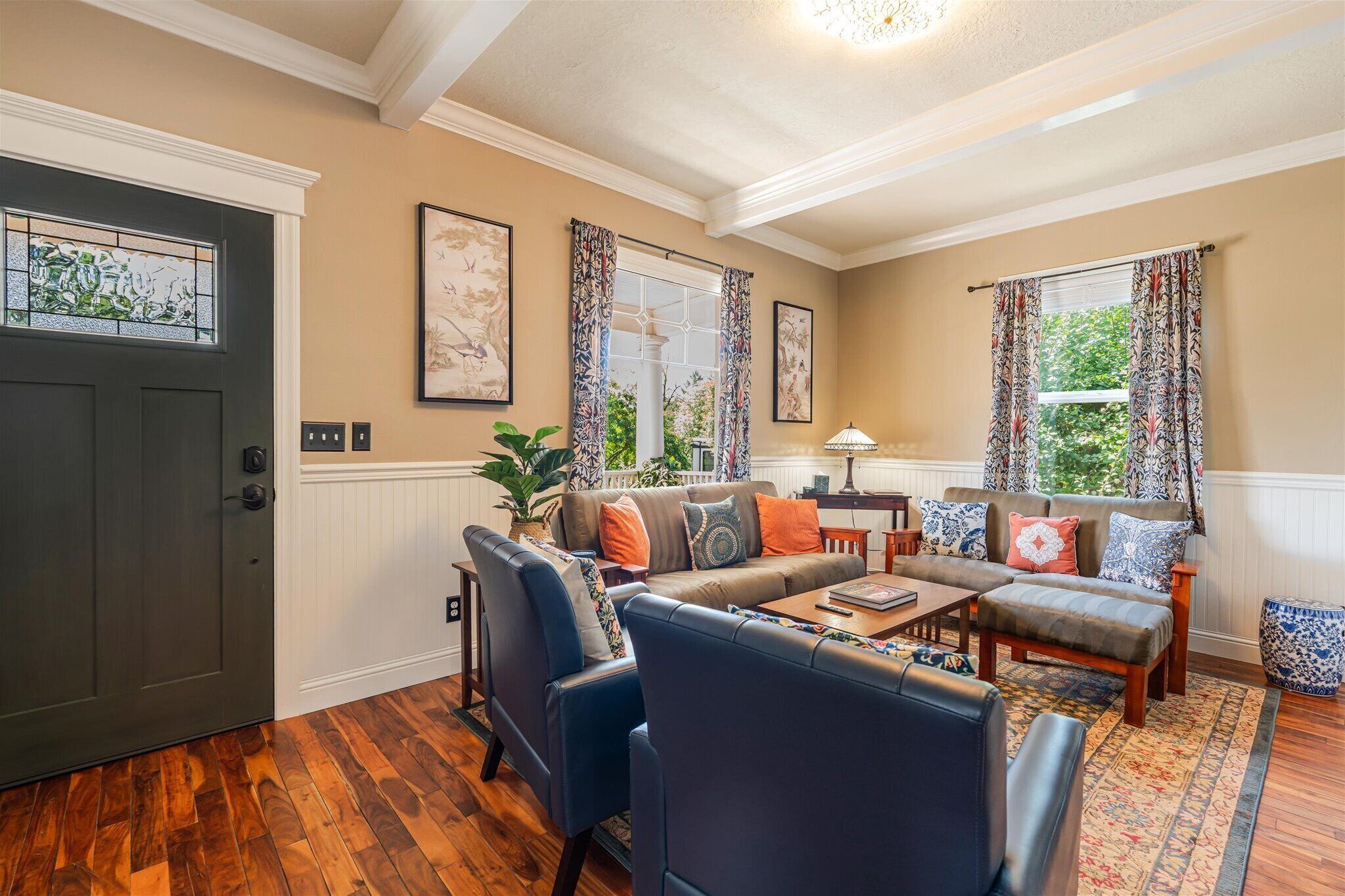 6br Historic Gem | Chef's Kitchen | Dogs Welcome - Newberg, OR