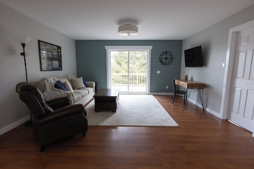 Peaceful Hilltop Retreat Near Keuka Lake & Wine Trails