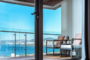 高級雙床房, 海景 | 書桌、遮光窗簾/窗簾、熨斗/熨衫板、免費 Wi-Fi