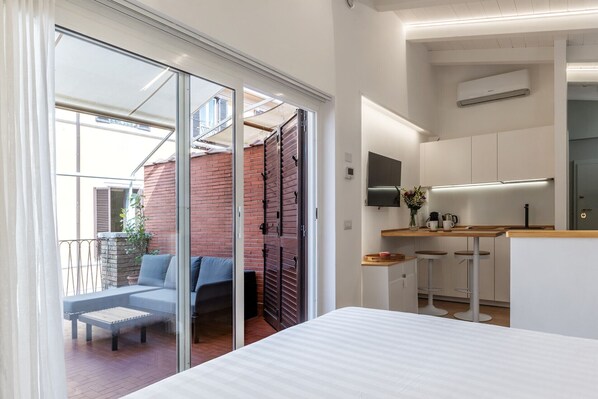 1 bedroom, free WiFi, bed sheets