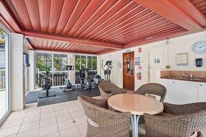 Fitness facility - 1 Bedroom Hinterland View Spa Apartment in Surfers Paradise  200m to the Beach! (Surfers Paradise)