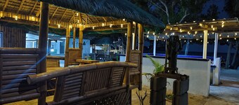 Whole property on the beach, 1-bedroom cottage and 2-bedroom cottage