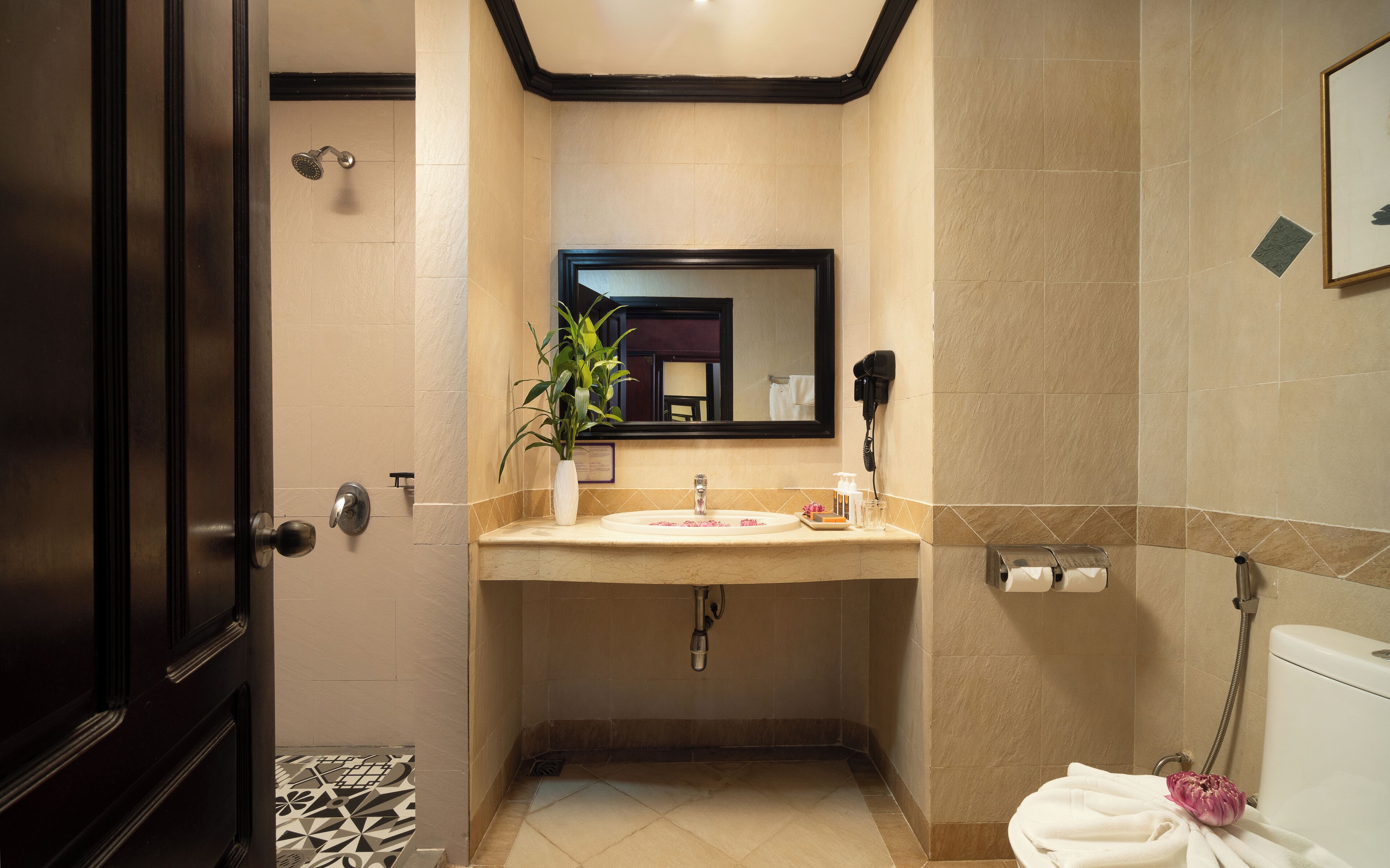 Photo - Le Grande Indochine Hotel
