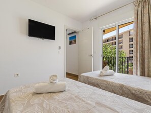 1 chambre, fer et planche Ă repasser, accĂšs Internet, draps fournis