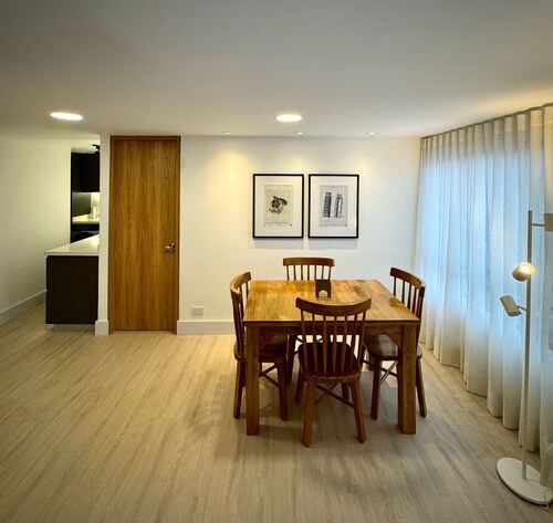 Charming 2-bedroom apartment in enchanting Medellín with WiFi