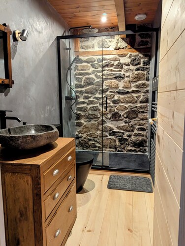 Quiet bohemian chic apartment, La Tanière
