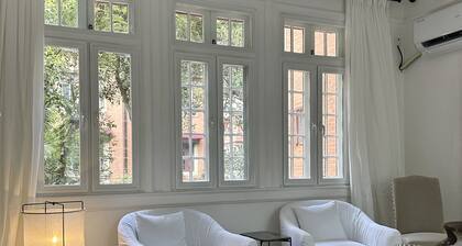 Shanghai Hills& Art Suite 17