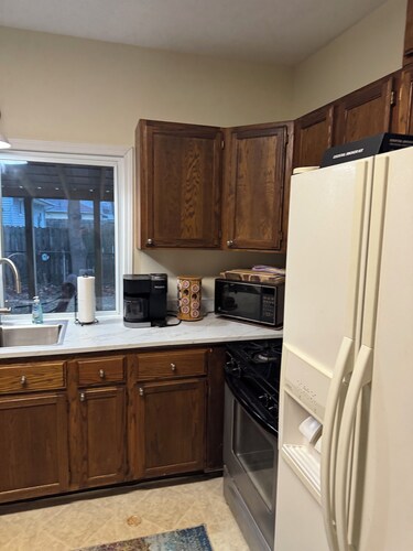 Fish Camp - Lake Erie - 3-bedroom house in wonderful Vermilion with WiFi, AC