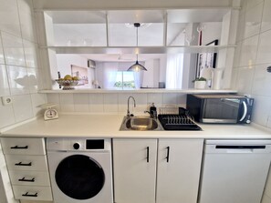 Fridge, microwave, oven, dishwasher