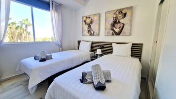 2 bedrooms, iron/ironing board, free WiFi, bed sheets