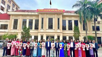 Vista frontal de la propiedad