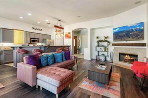 TV, fireplace