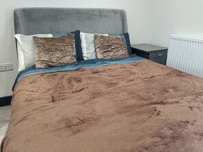 1 Schlafzimmer, Bügeleisen/Bügelbrett, WLAN, Bettwäsche