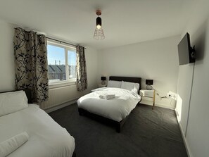 4 bedrooms, WiFi, bed sheets