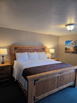 Deluxe Single Room, City View | Desk, laptop workspace, free WiFi - Red Ledges (Tropic)