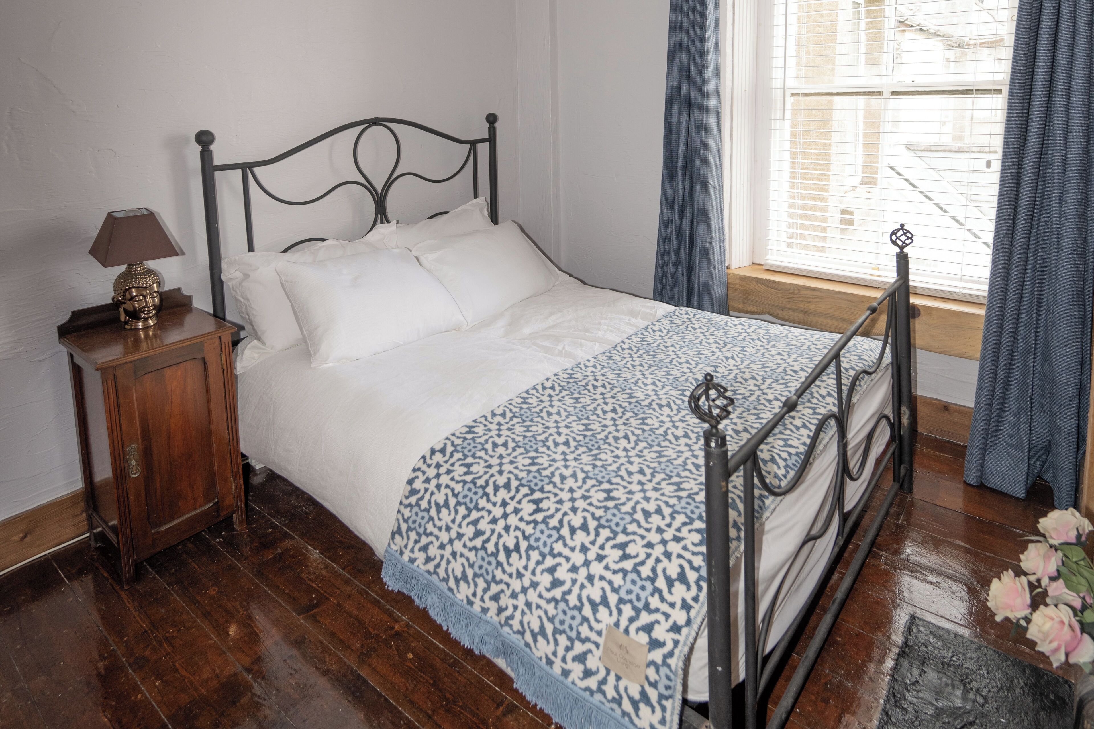 3 slaapkamers, een strijkplank/strijkijzer, wifi, beddengoed