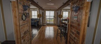 Sleeps 6 - 100mFromBeach - Ocean View Balcony