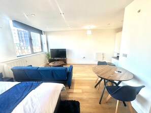 1 bedroom, WiFi, bed sheets, wheelchair access - Up to 40 percent Off Old Trafford Modern Apartment (Manchester)