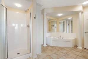 Shower, jetted bath, hair dryer, towels