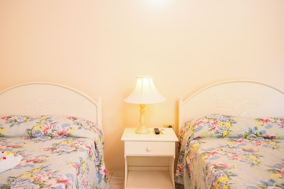 Basic Double Room, Garden View